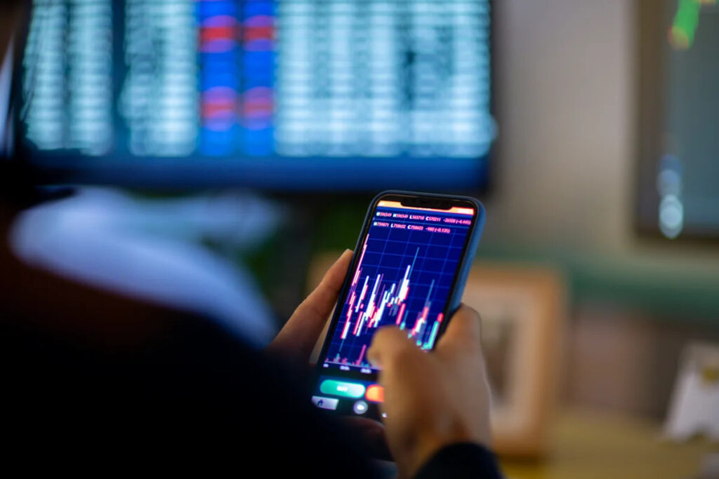 Impermanent loss in crypto: Understanding the real risk of providing liquidity