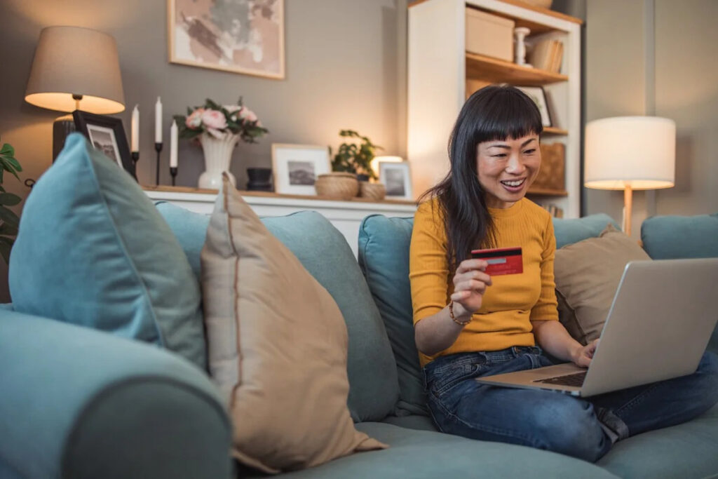 Would You Use a Debit Card That Offers 2% Cashback in Bitcoin? This Popular Cryptocurrency Exchange Thinks You Will.