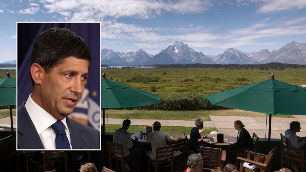 New Fed Chief Visits As Two Elite Summits Puts Wyoming At Center Of Money Fight